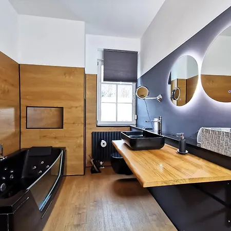 Bohnapartments Steigerwald - 3 Badezimmer - 4 Schlafzimmer - Vollausstattung - Wlan - Gratis Parkplatze Apartman Erfurt