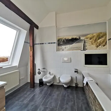 Bohnapartments Steigerwald - 3 Badezimmer - 4 Schlafzimmer - Vollausstattung - Wlan - Gratis Parkplatze Apartman *