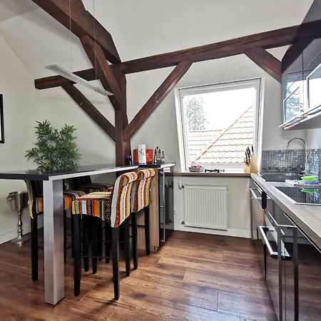 Bohnapartments Steigerwald - 3 Badezimmer - 4 Schlafzimmer - Vollausstattung - Wlan - Gratis Parkplatze Apartman