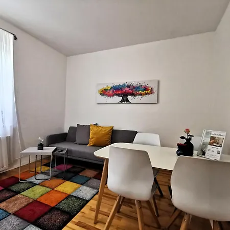 Apartman Bohnapartments Steigerwald - 3 Badezimmer - 4 Schlafzimmer - Vollausstattung - Wlan - Gratis Parkplatze