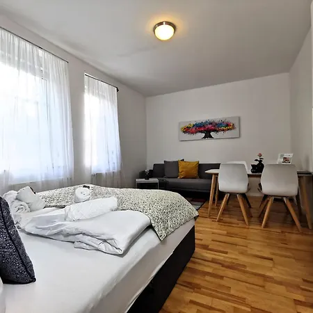 Apartman Bohnapartments Steigerwald - 3 Badezimmer - 4 Schlafzimmer - Vollausstattung - Wlan - Gratis Parkplatze Erfurt