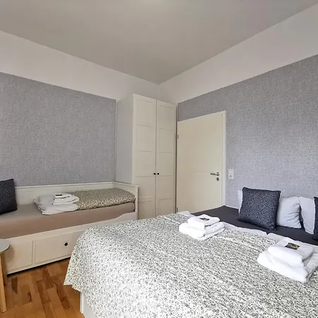 Apartman Bohnapartments Steigerwald - 3 Badezimmer - 4 Schlafzimmer - Vollausstattung - Wlan - Gratis Parkplatze