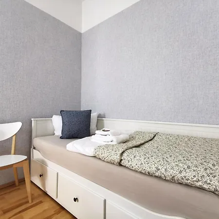 Bohnapartments Steigerwald - 3 Badezimmer - 4 Schlafzimmer - Vollausstattung - Wlan - Gratis Parkplatze Apartman Erfurt