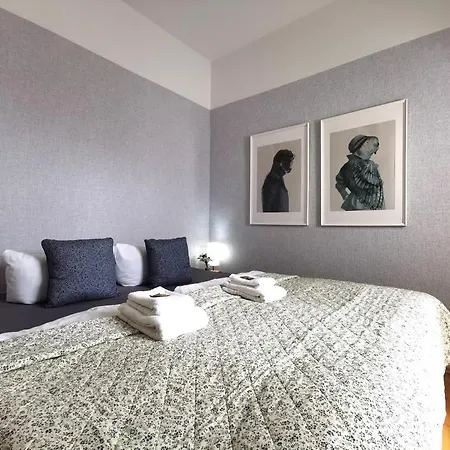 Bohnapartments Steigerwald - 3 Badezimmer - 4 Schlafzimmer - Vollausstattung - Wlan - Gratis Parkplatze Apartman
